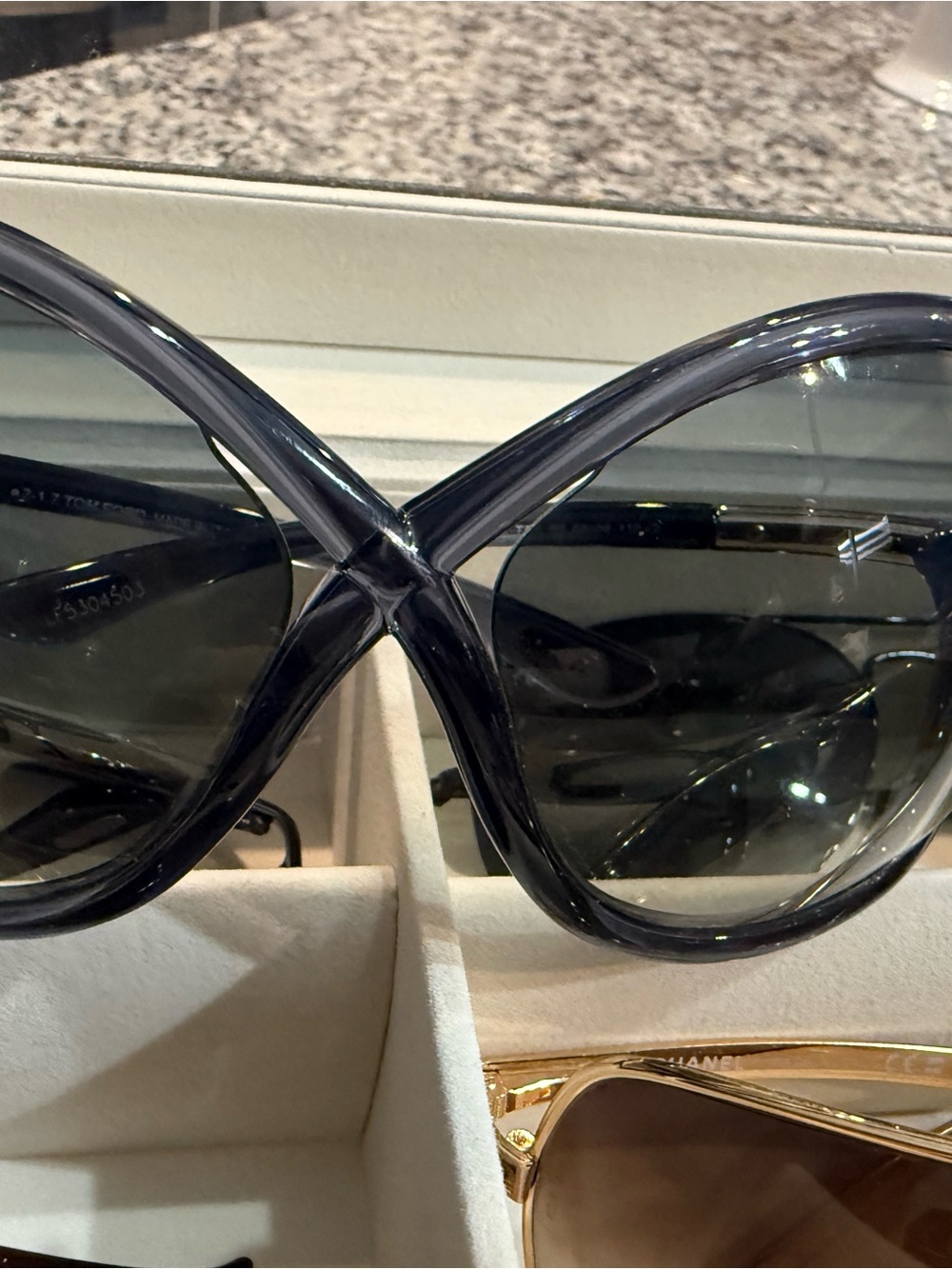 Tom Ford Women's Smoke Gray Cat-Eye Sunglasses authentic NO CASE - Picture 2 of 3